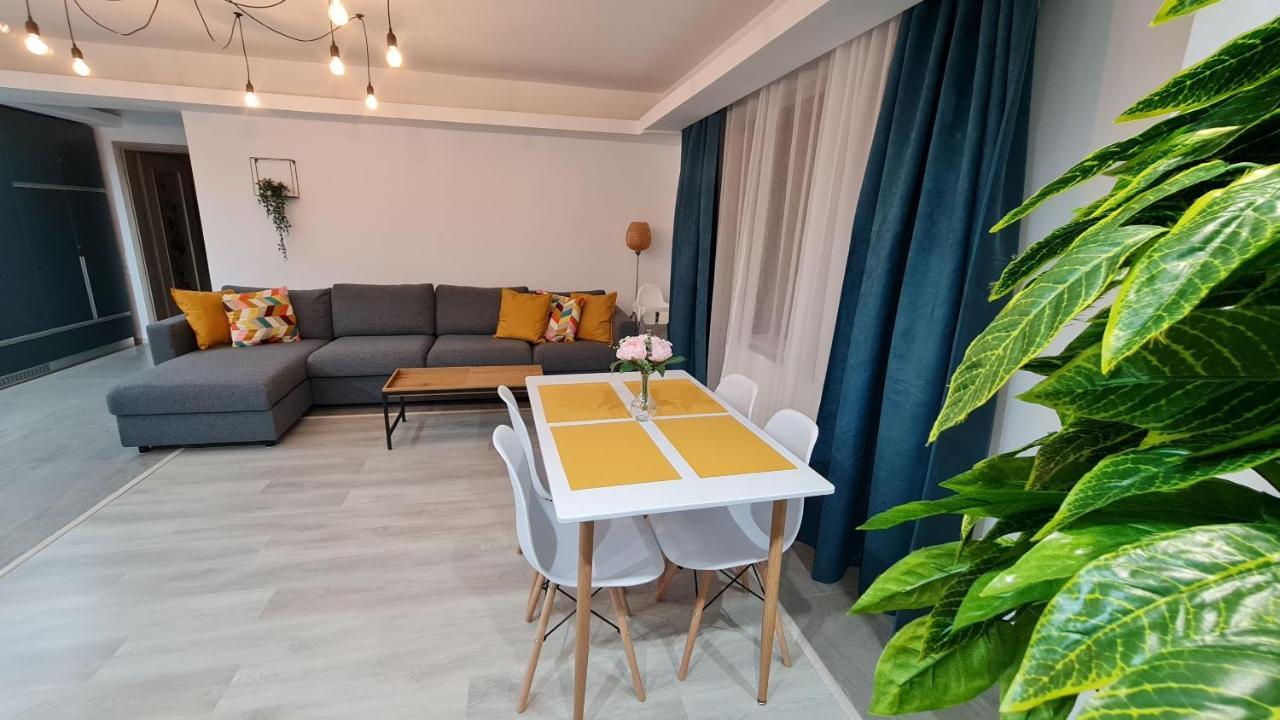 Zander Home Apartment Buşteni Exterior foto